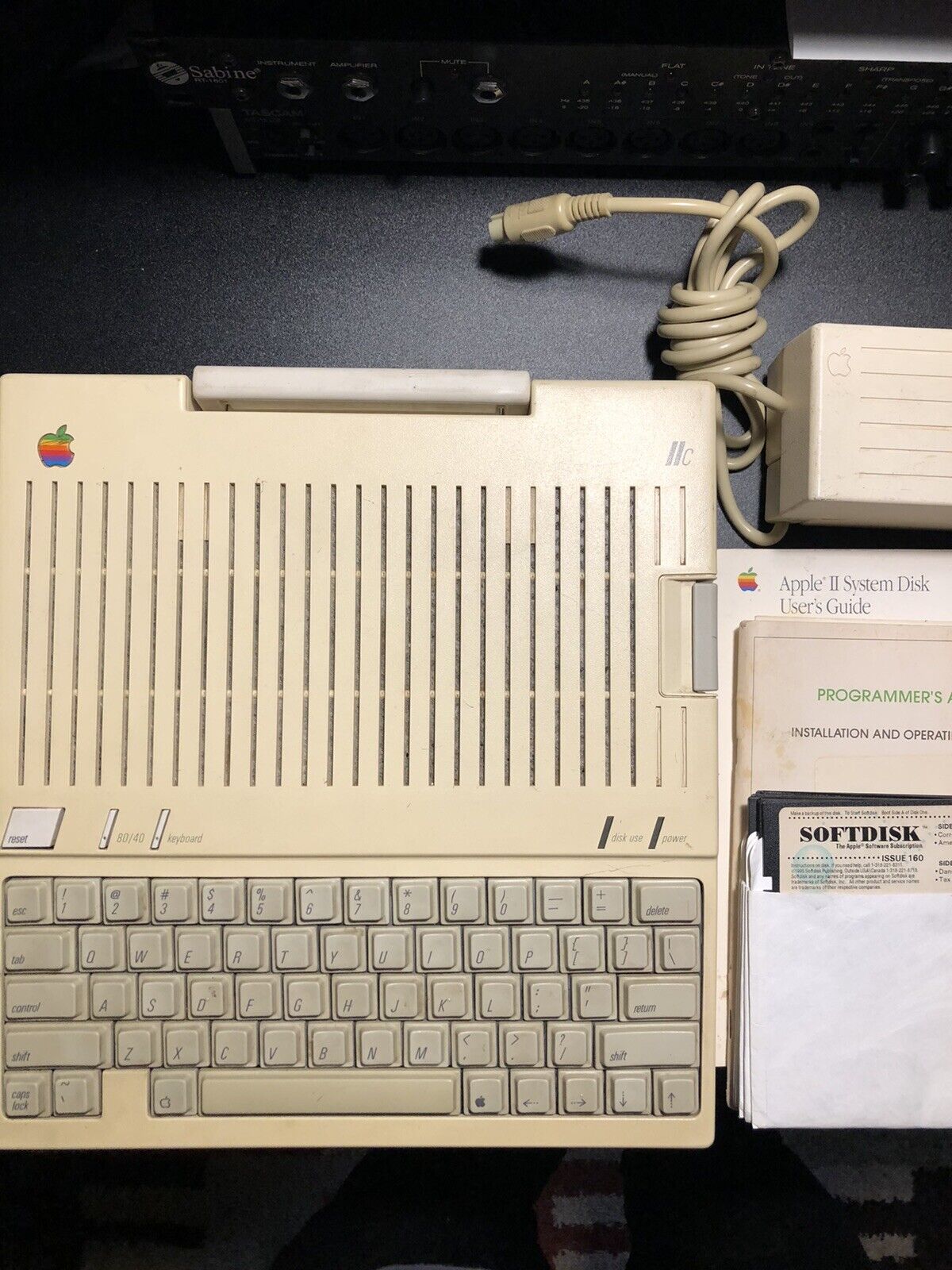 Apple IIc  Personal Computer 2C / Vintage Model A2S4000 w/software