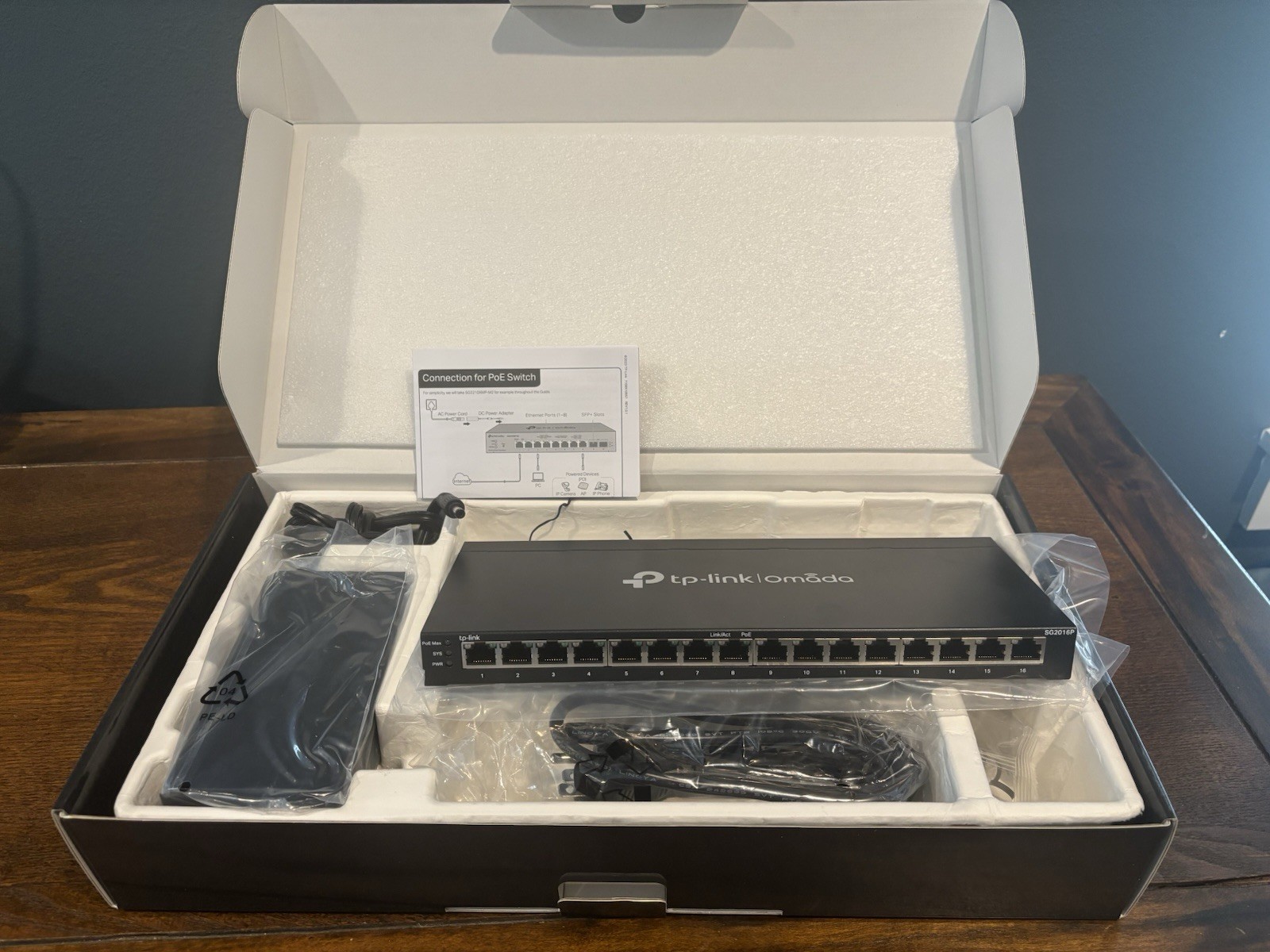 TP-Link 16 Port Smart PoE+ Switch - Omada - SG2016P