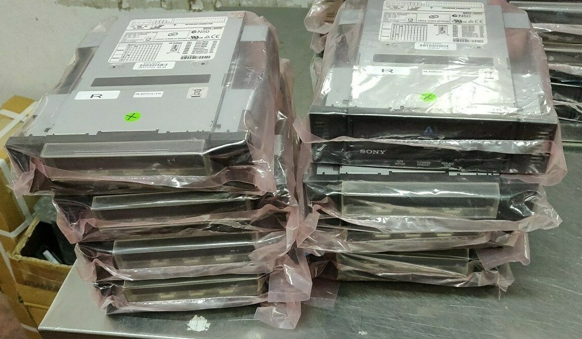 SONY SDX-460V / ATDNA2A AIT1 Turbo IDE 40/104GB 5.25" Tape Drives - Lot of 8