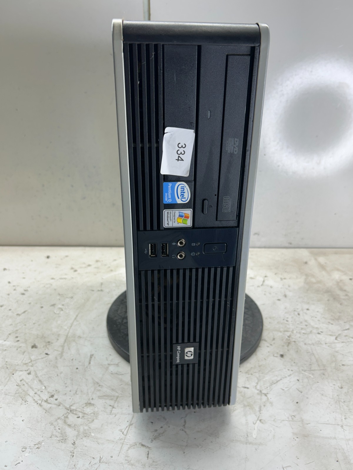 HP Compaq dc5700 Small Form Factor Intel Pentium D 2.80GHz 2GB NO HDD