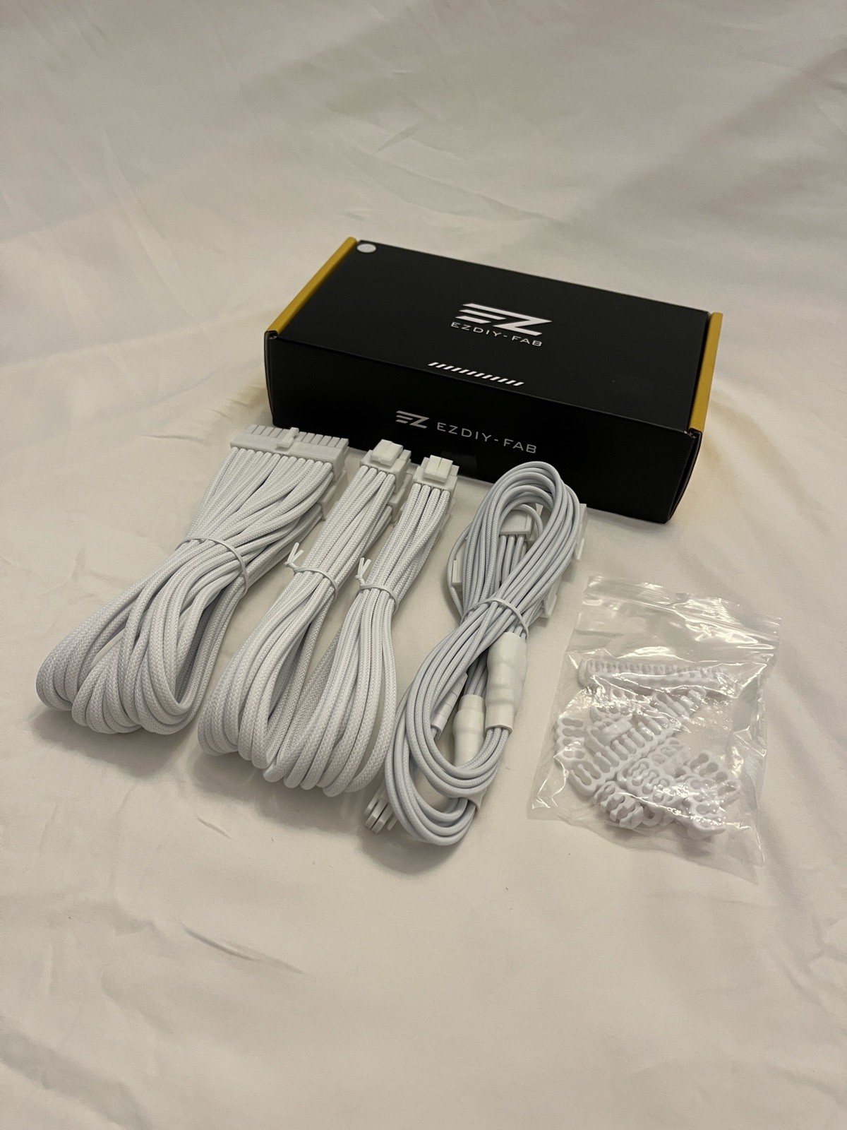EZDIY-FAB PCIE 5.0 12VHPWR 16AWG Sleeved PSU Extension Cable Kit - Pure White
