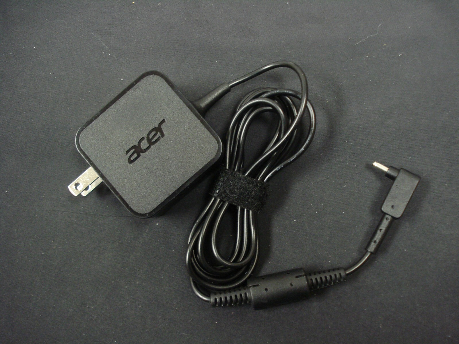 New Genuine OEM Acer Swift 3 SF315-52 SF315-52G SF314-511 Charger AC Adapter 3mm