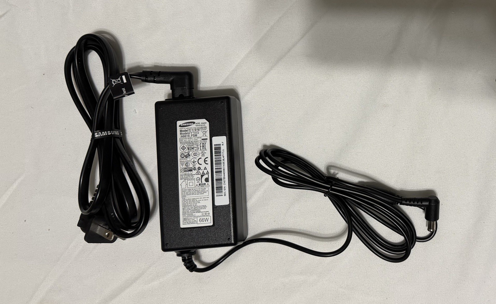 Genuine OEM Samsung 66W AC Power Adapter A6619_FSM Supply BN44-00837A 19V 3.4A