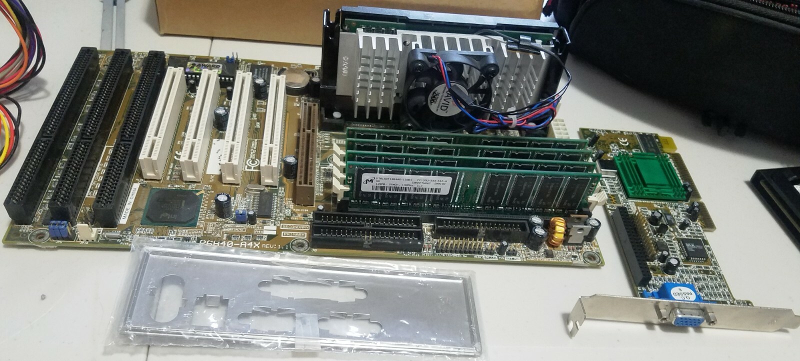 Tekram P6B40-A4X [Rev: 1.1] 440BX MB