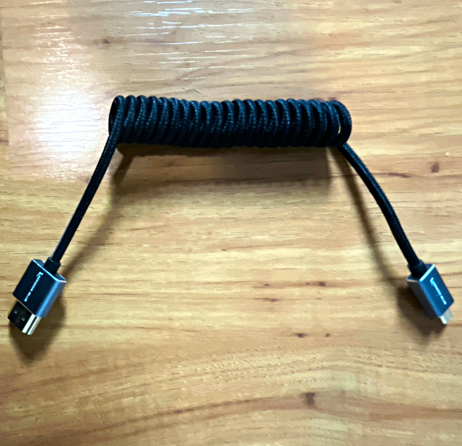 Kondor Blue micro HDMI to HDMi coiled cable black