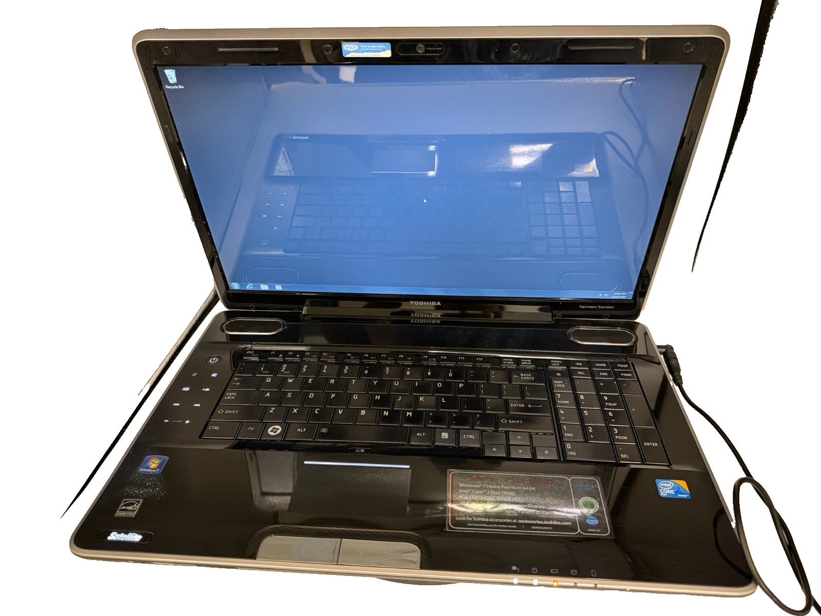 HP Pavilion Dv6-AMD Athlon 64 X2-2GB DDR2 Ram 160GB HDD WVHP+ Cord/Manuals 