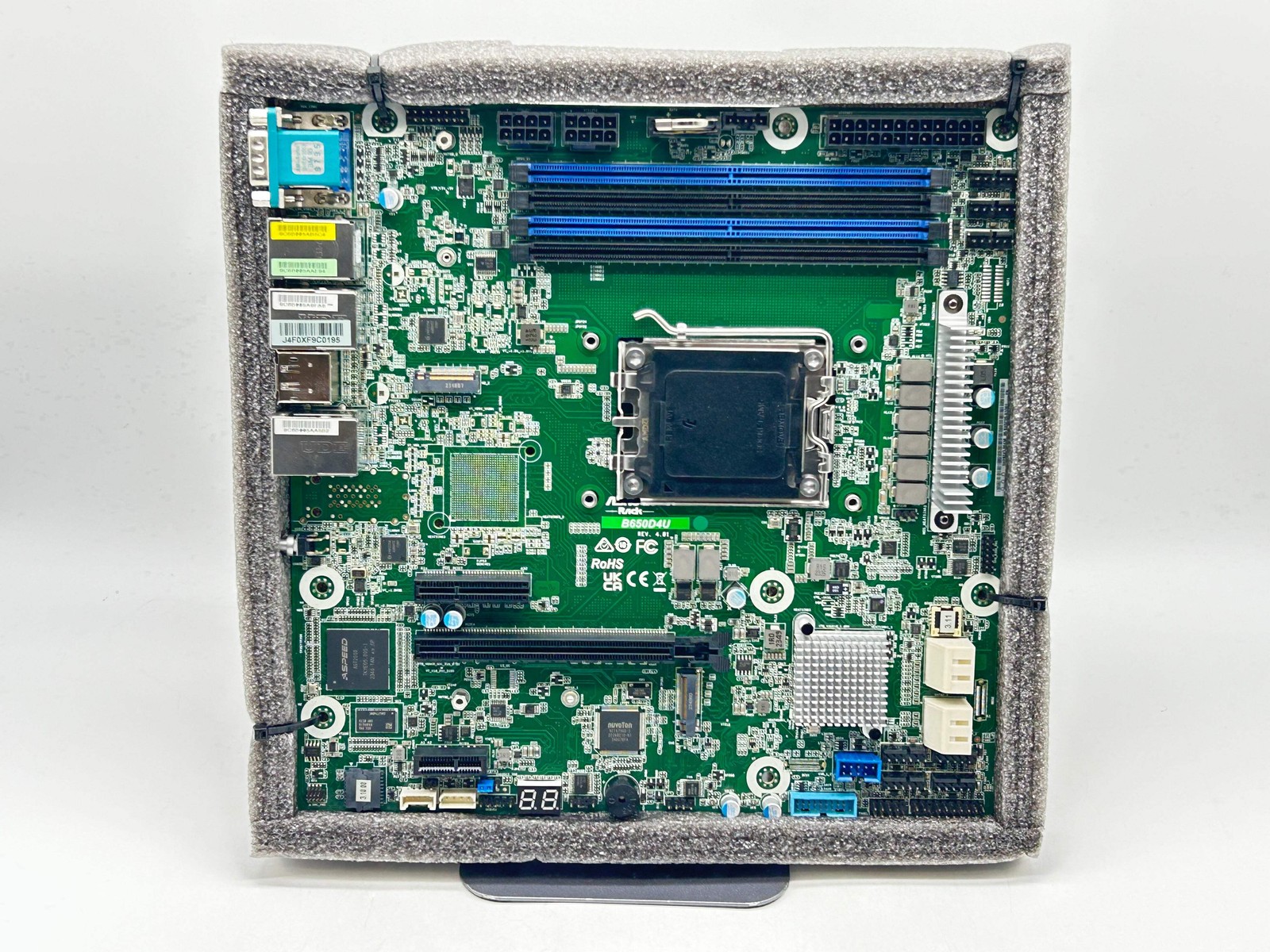 ASRock Rack B650D4U AM5 Micro-ATX Server Motherboard DDR5 ECC IPMI VGA