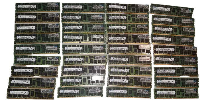 Lot of 40 Samsung 16GB 2Rx4 PC3- 14900R Server RAM M393B2G70QH0 CMA Memory Used
