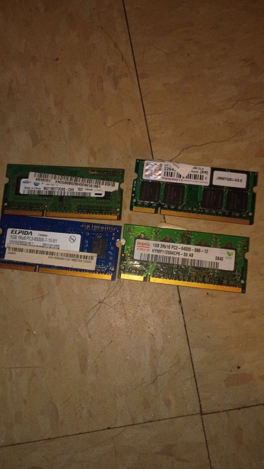 misc RAM lot 2x 1gb DIMM,  2x DIMM2 laptop