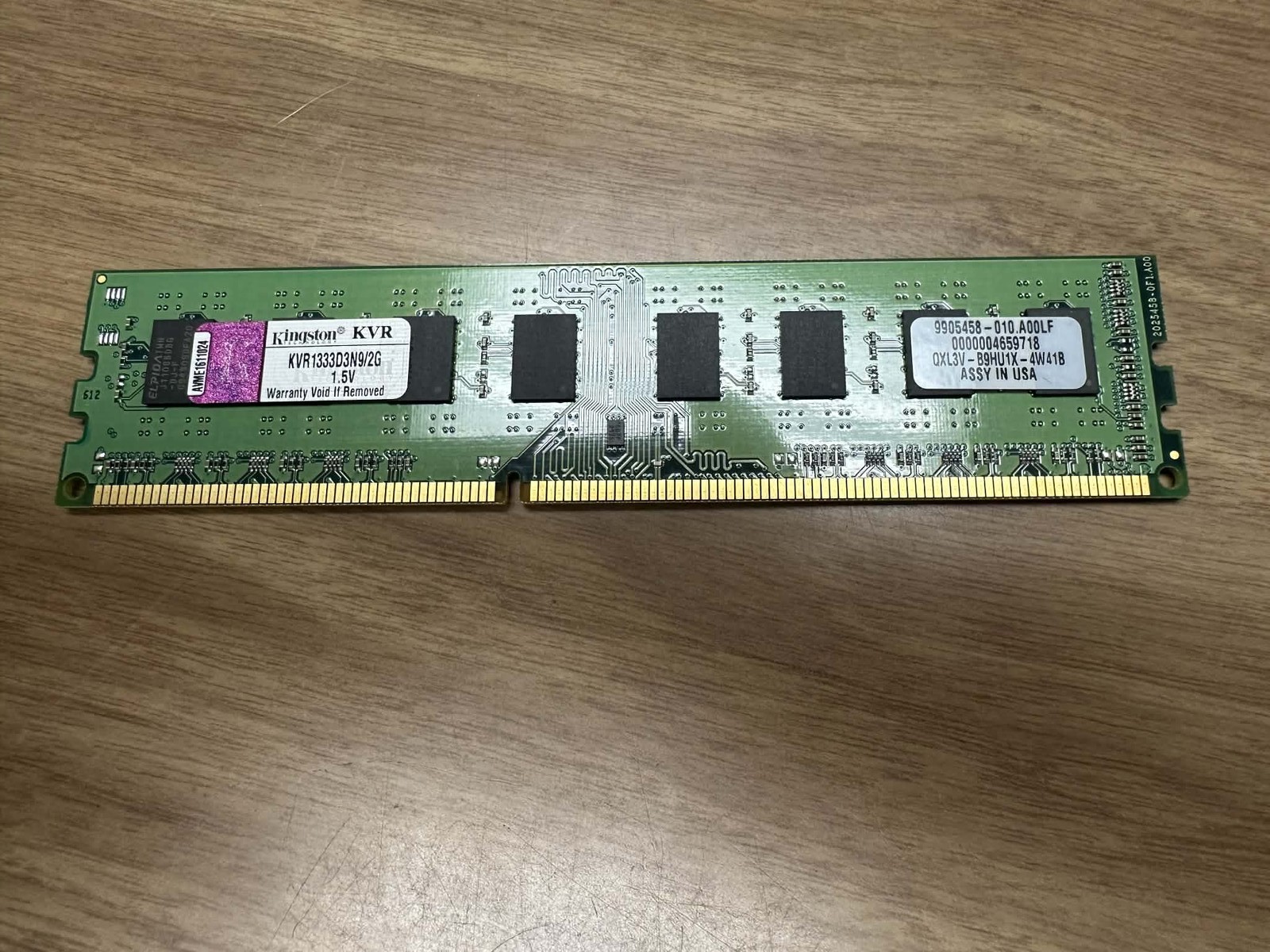 Kingston ValueRAM 2 GB DDR3 DIMM Desktop Memory KVR1333D3N9K2/2G Very Good