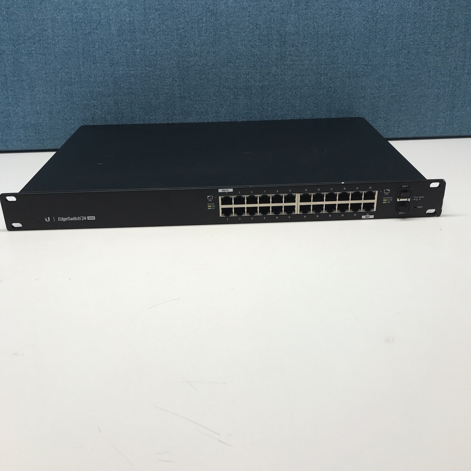Ubiquiti EdgeSwitch 24 250W 24-Port PoE Ethernet Networking Switch ES-24-250W