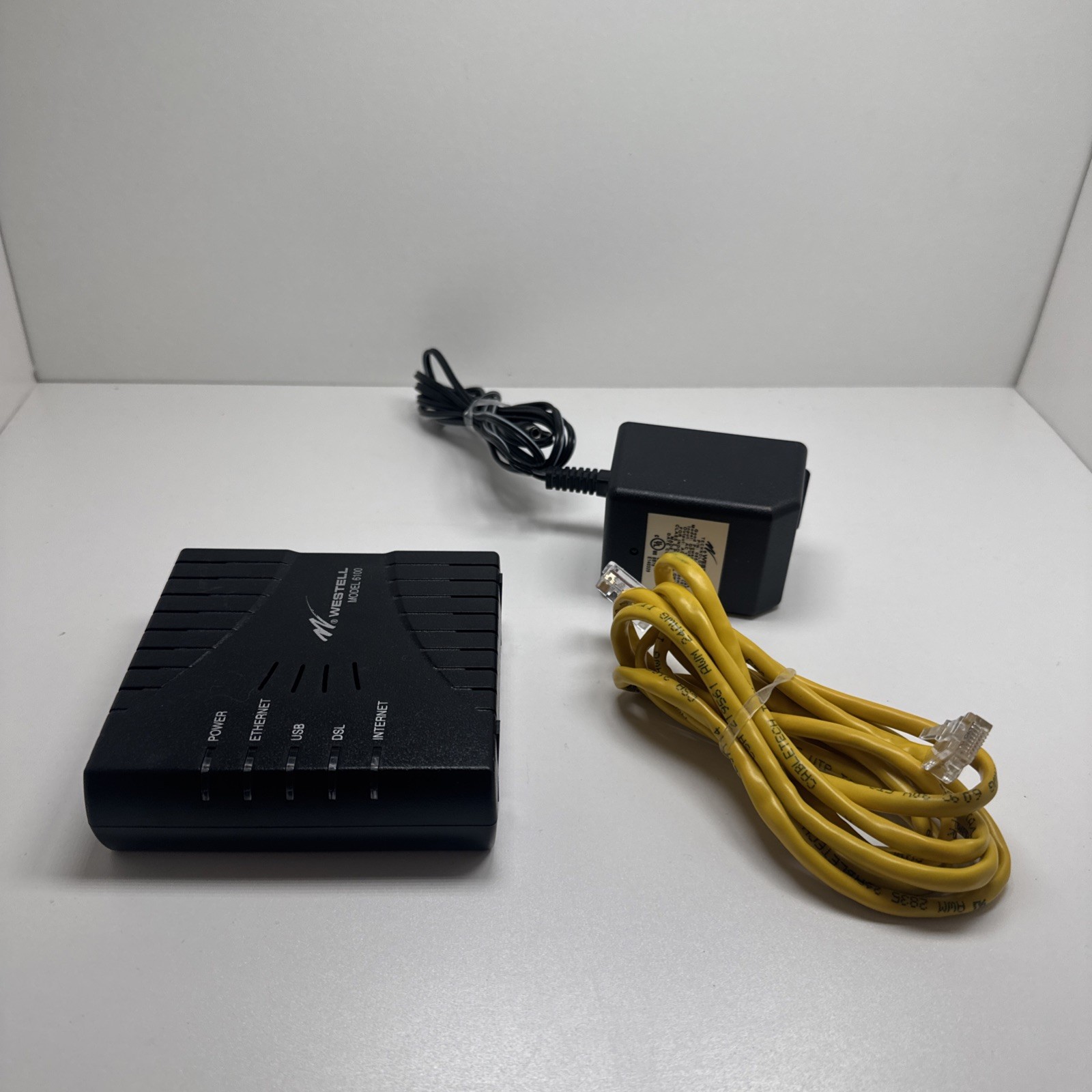 Westell DSL2+ Router Model 6100 Wind River 2006 C90-610015-06 w/ Extras + Video