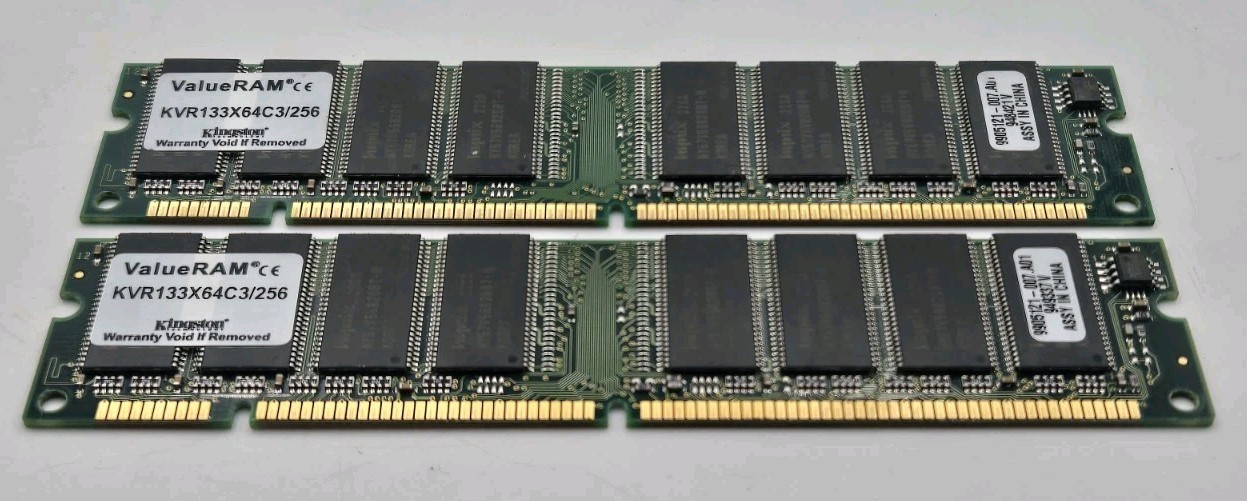 Lot of 2 Kingston ValueRAM 256MB PC133 SDRAM 168-Pin DIMM KVR133X64C3/256 RAM