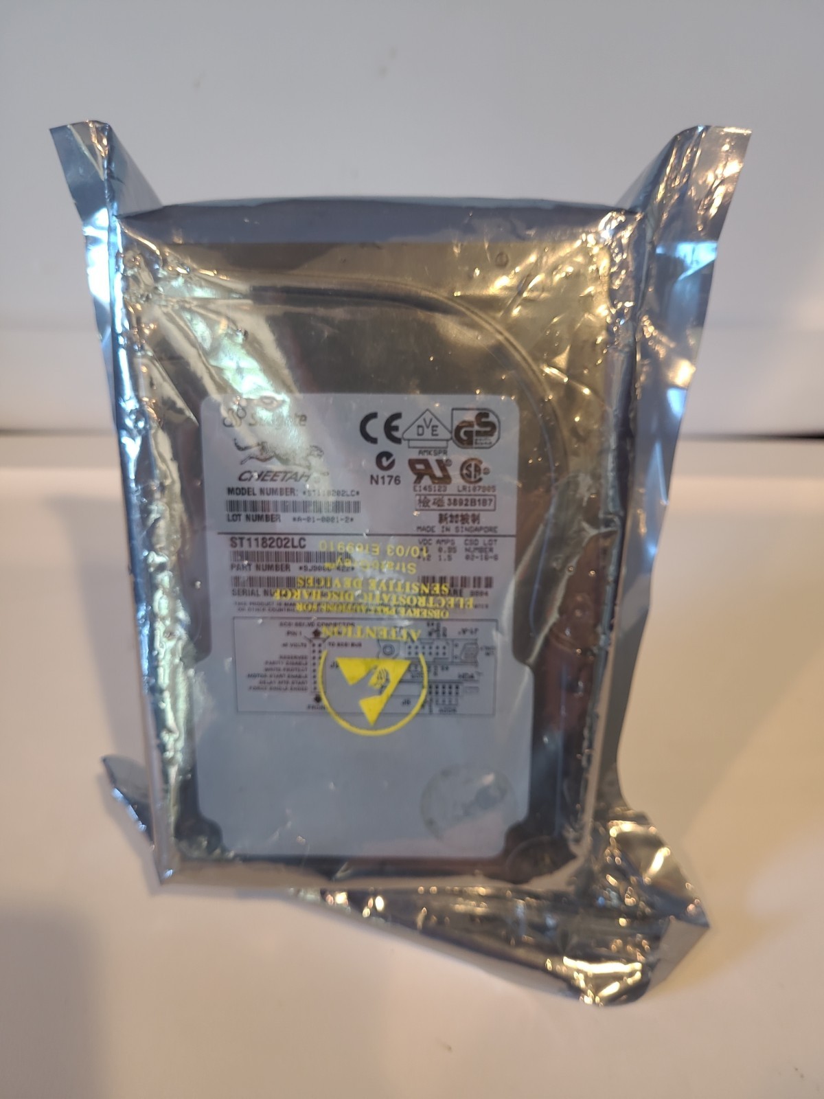 New Sealed Seagate Cheetah 18 18.2GB Internal 10000RPM 3.5" (ST118202FC) HDD