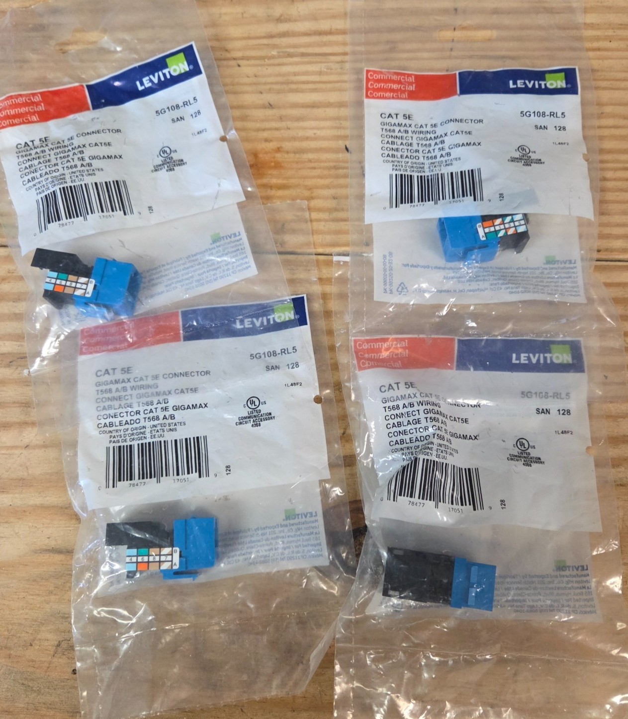 LOT OF LEVITON GIGAMAX CAT 5E CONNECTOR 5G108-RL5 SAN 1284