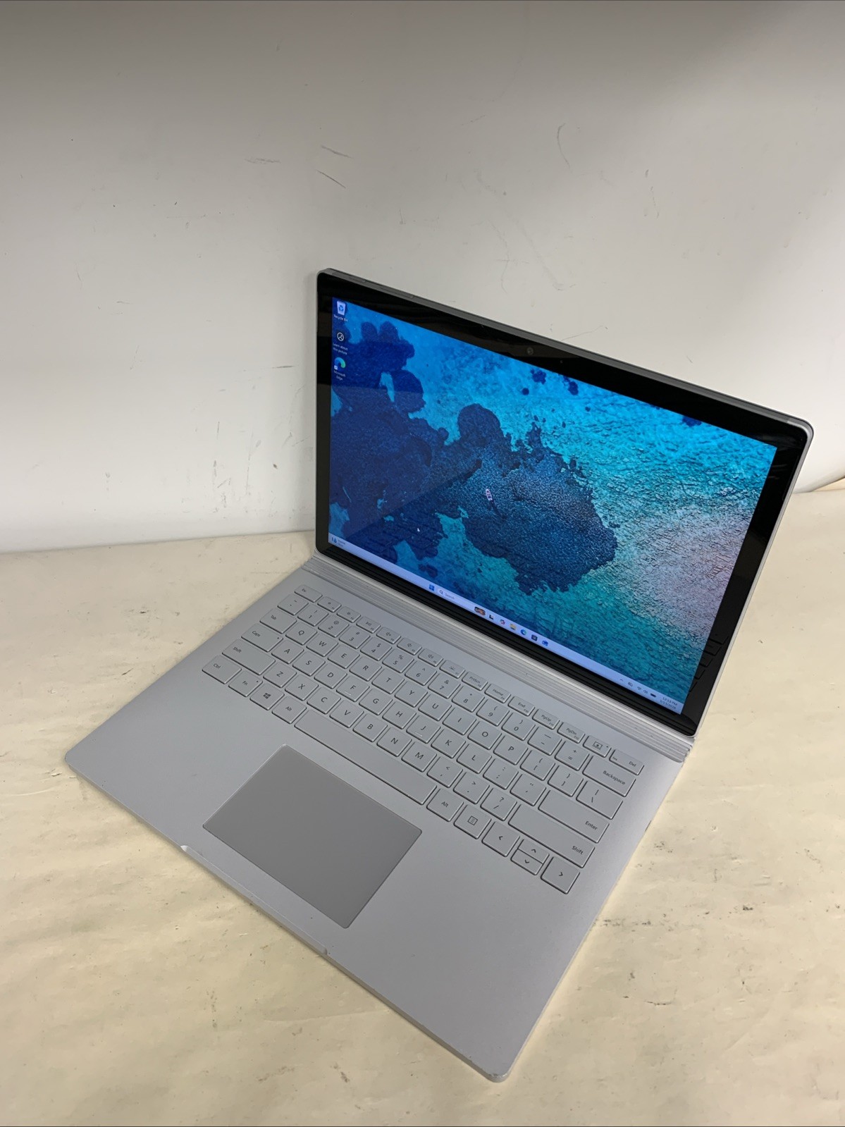 Microsoft Surface Book 2 i7-8650U 8GB RAM 256GB SSD Win11 Pro | GTX 1050