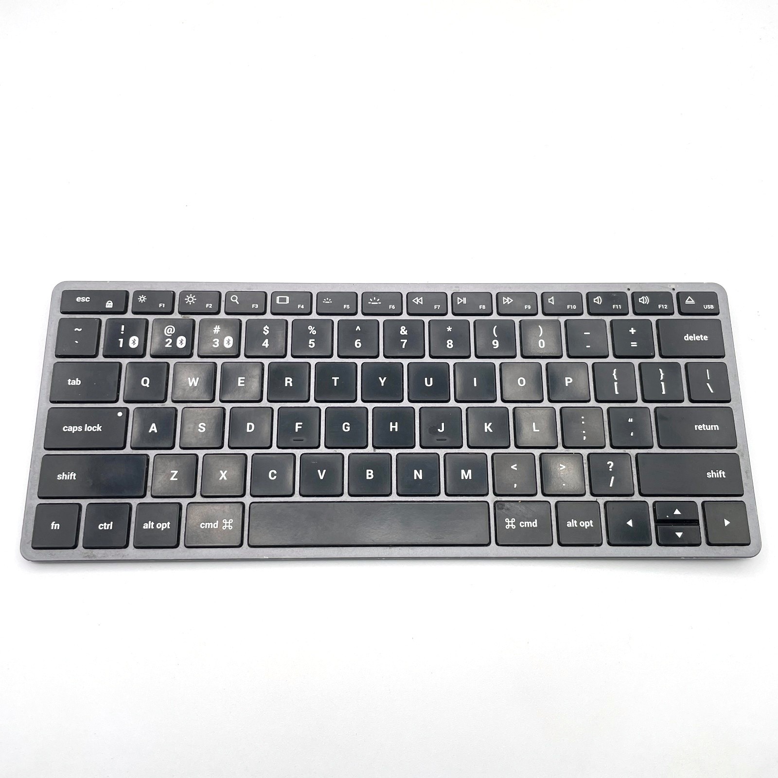 Satechi Slim X1 ST-BTSX1M Bluetooth Backlit Keyboard QWERTY Standard For Parts