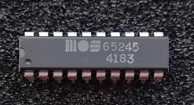 MOS 65245 (74LS245) Bus Transceiver Chip for Commodore VIC-20 /VC20 Computer