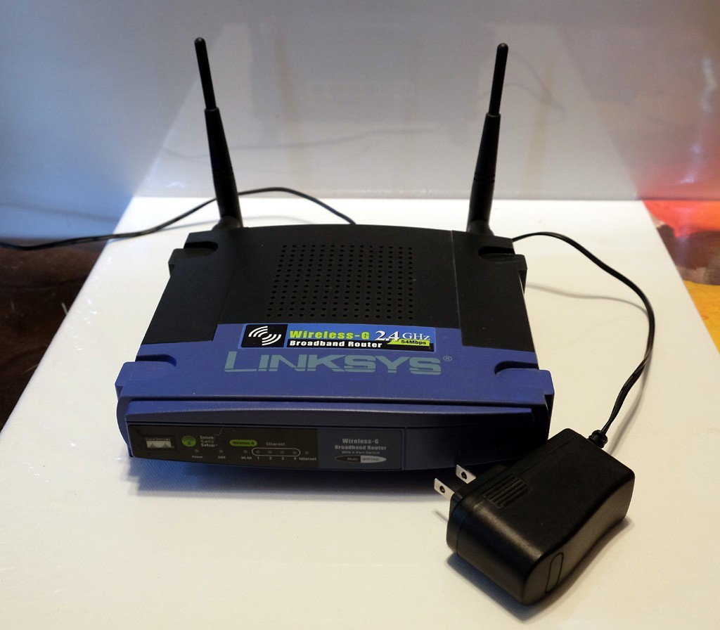 Linksys WRT54GL Wireless-G Wireless Broadband Router w DD-WRT Firmware Upgrade