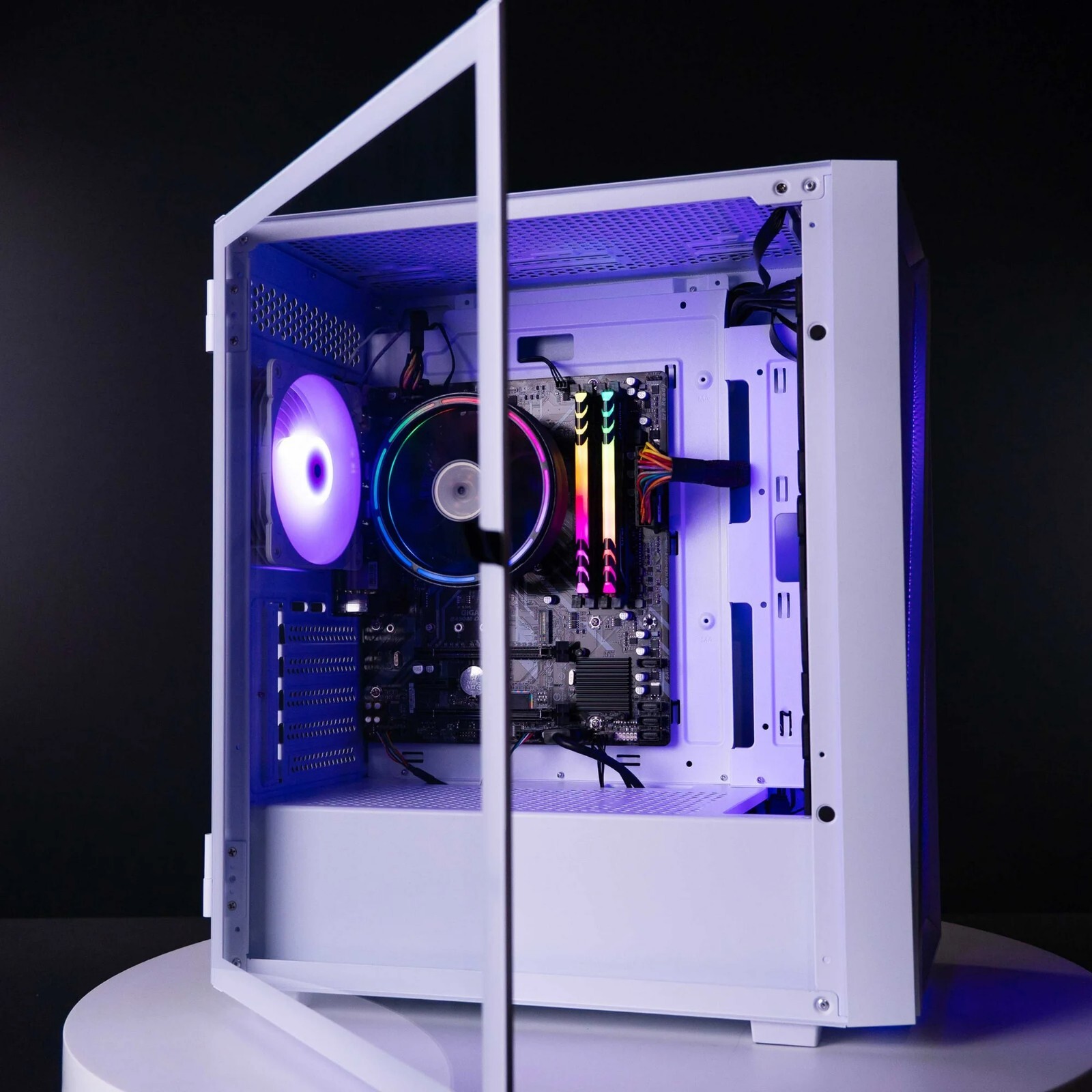 Periphio Reaper Gaming PC Computer | AMD Ryzen 5 5600G | Radeon Vega 7 Graphics