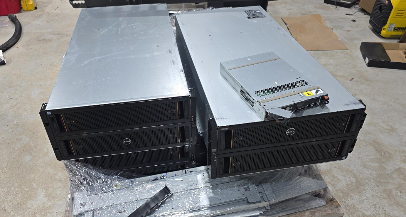 Dell Compellent SCv2080 2U Rackmount Enterprise SAN Disk Array SAS