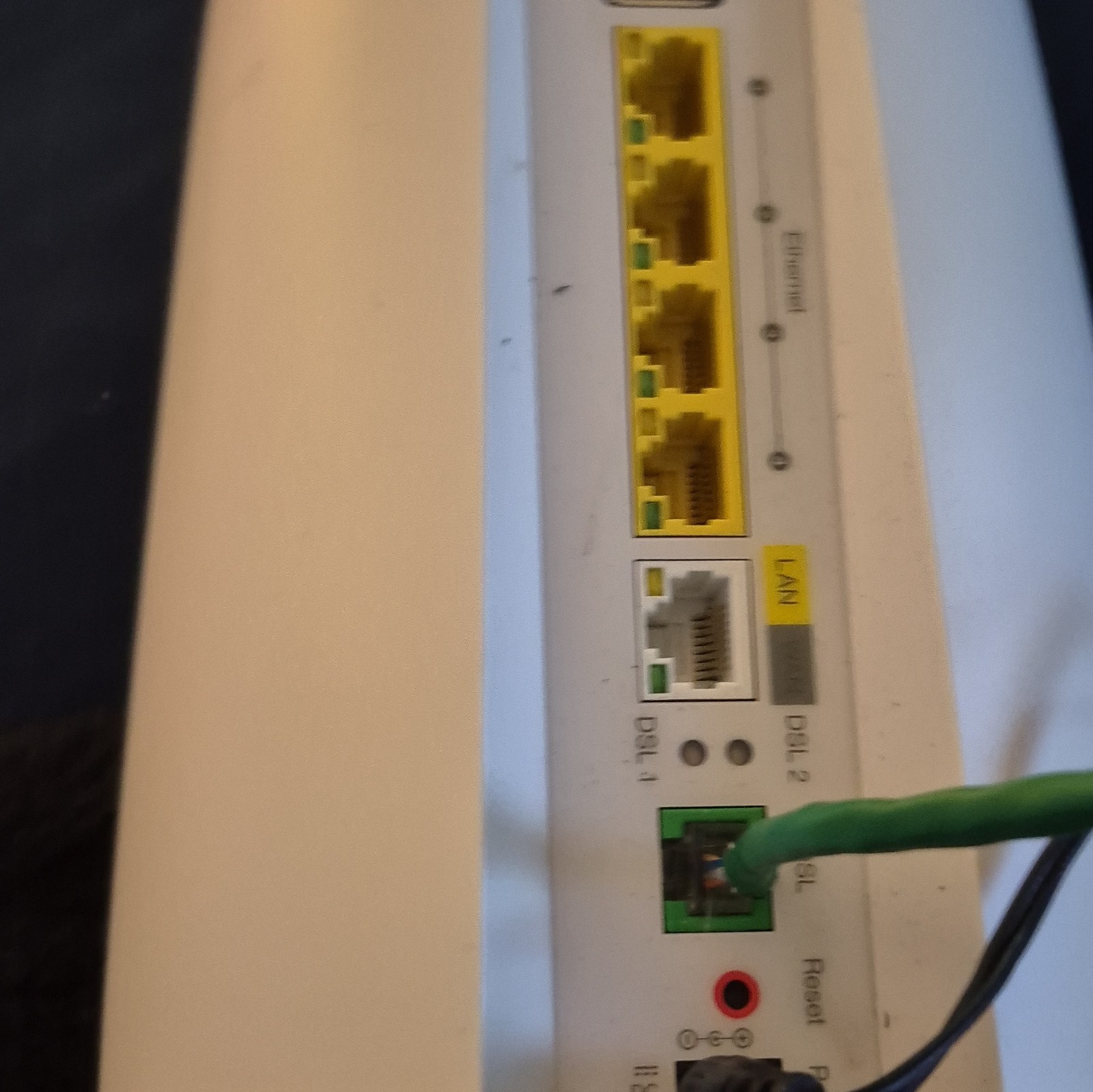 C4000BG CenturyLink Bonded Line DSL Router With WiFi 6
