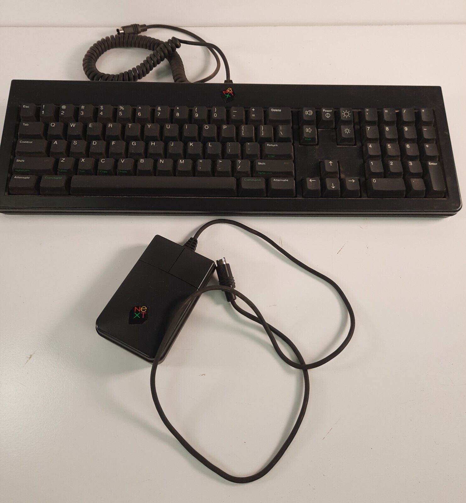 Rare Vintage NeXT Computer Keyboard 192 & Mouse 193 Working with Good Condition