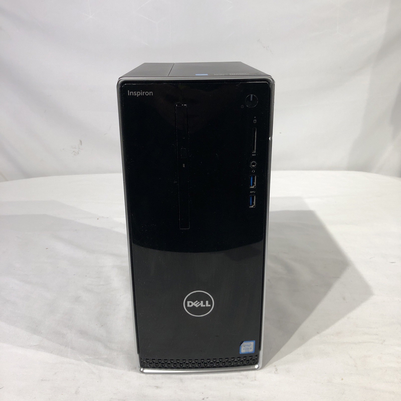 Dell Inspiron 3650 Intel core I3-6100 3.7 GHz 8 GB ram 1 TB HDD/Win 10