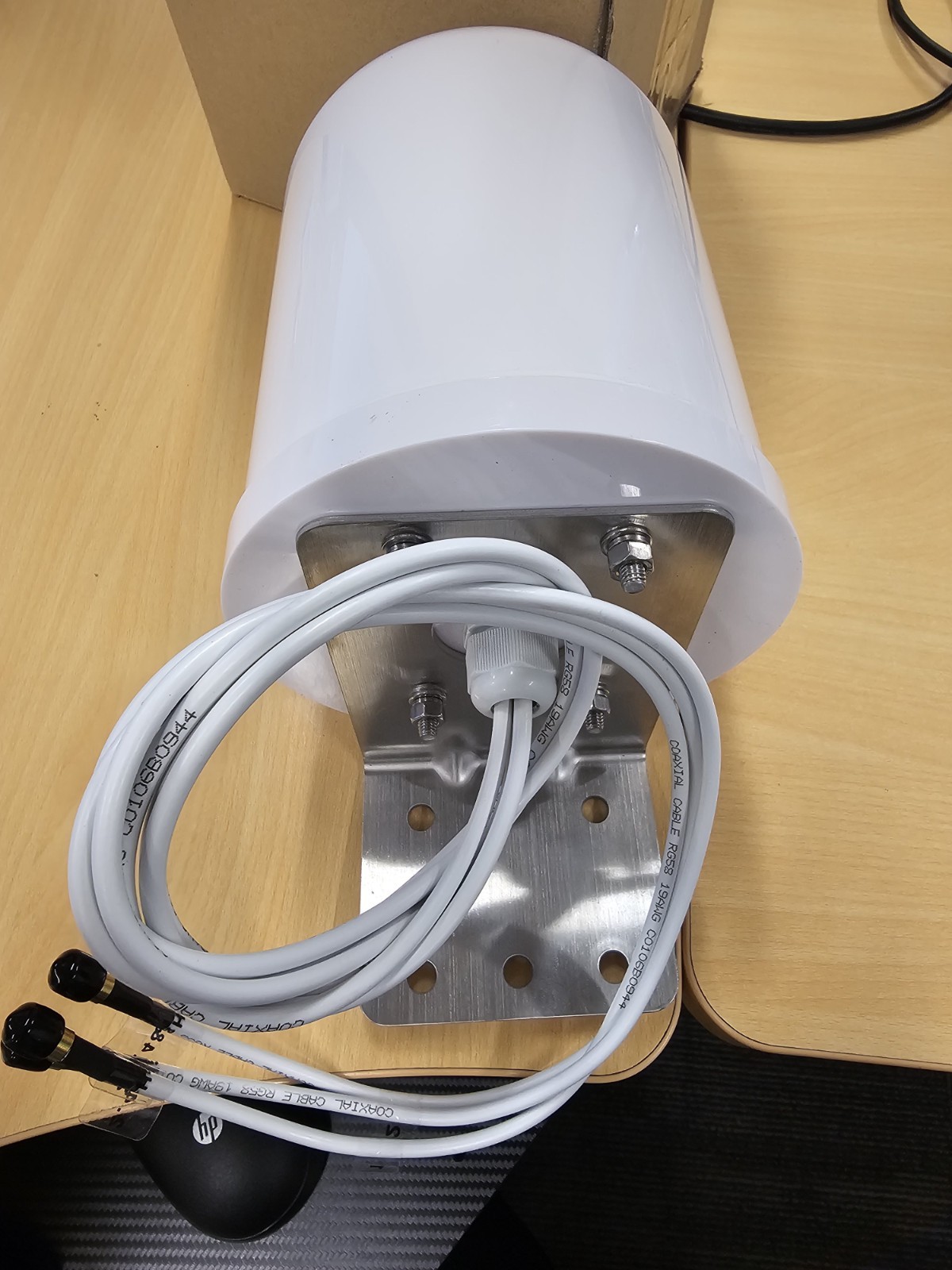 TerraWave® 2.4/5 GHz 6 dBi Wi-Fi MIMO Omnidirectional Antenna M6060060MO1D33620