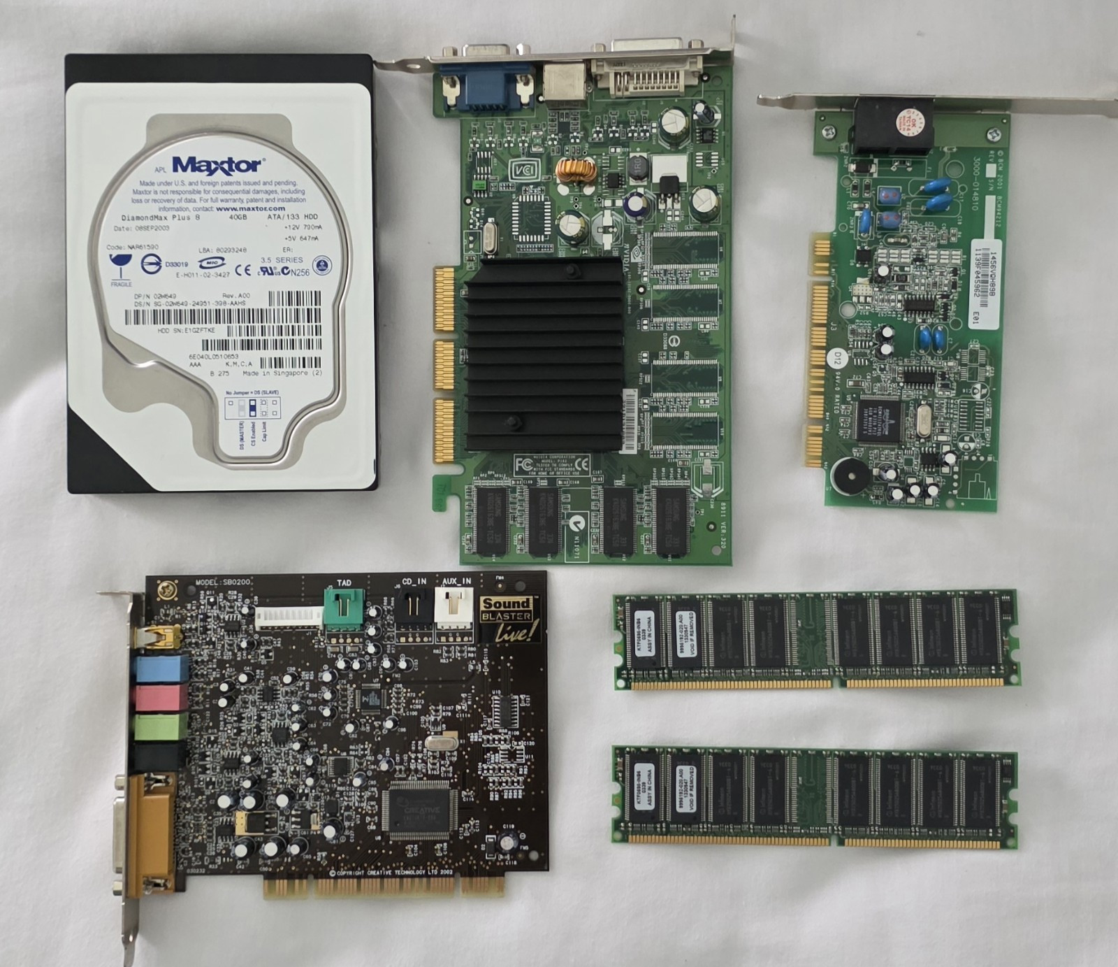  PC Vintage Dell 2003 GeForce4 MX 440+512MB RAM+Sound Blaster+Módem+HDD 40GB