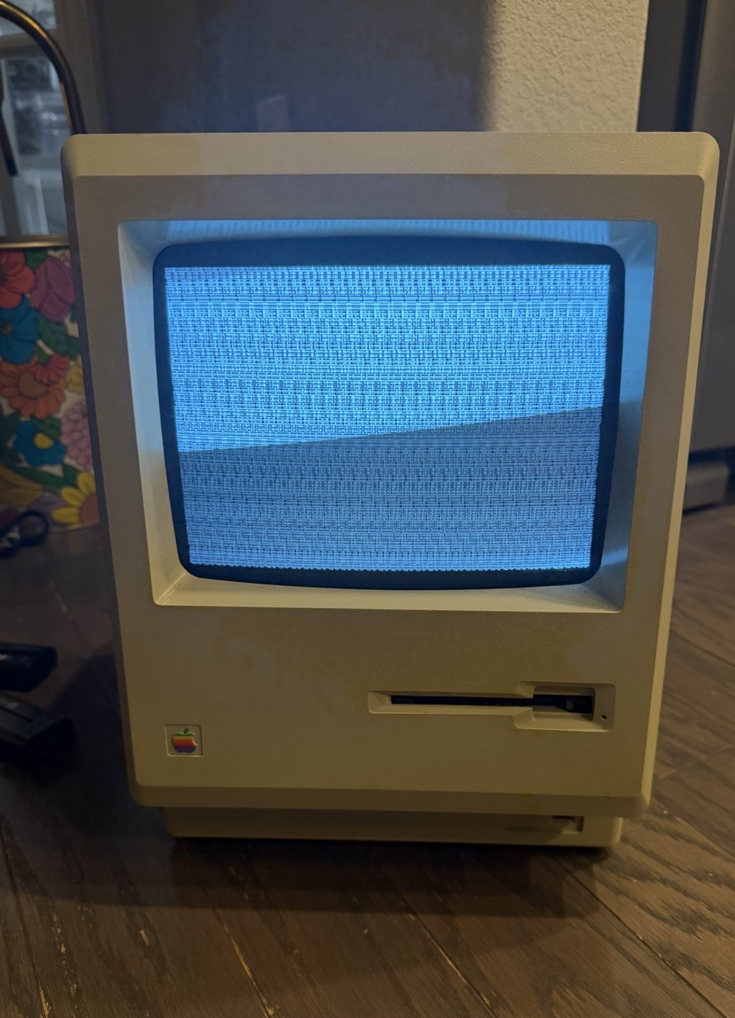 Apple Macintosh Plus 1Mb Desktop Computer M0001A * Powers On * UNTESTED AS IS