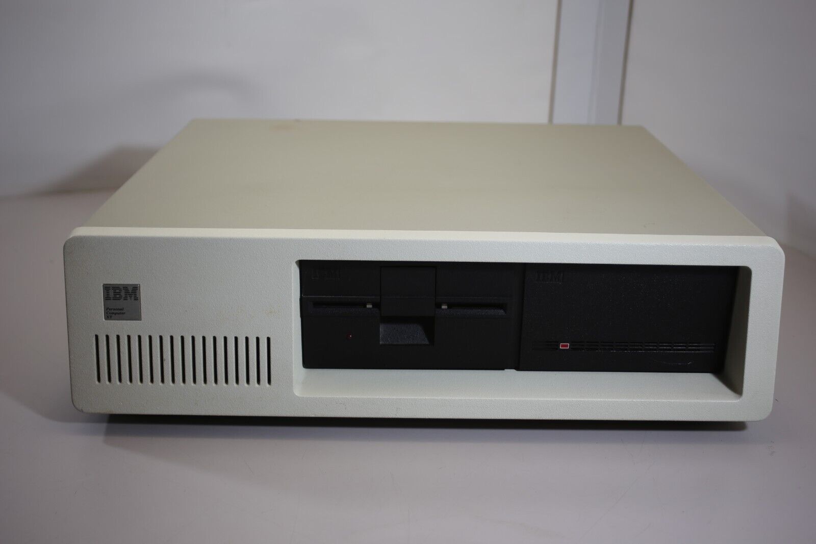 Vintage IBM Personal Computer Type 5160 PC ~ Untested, Floppy, Hard Drive