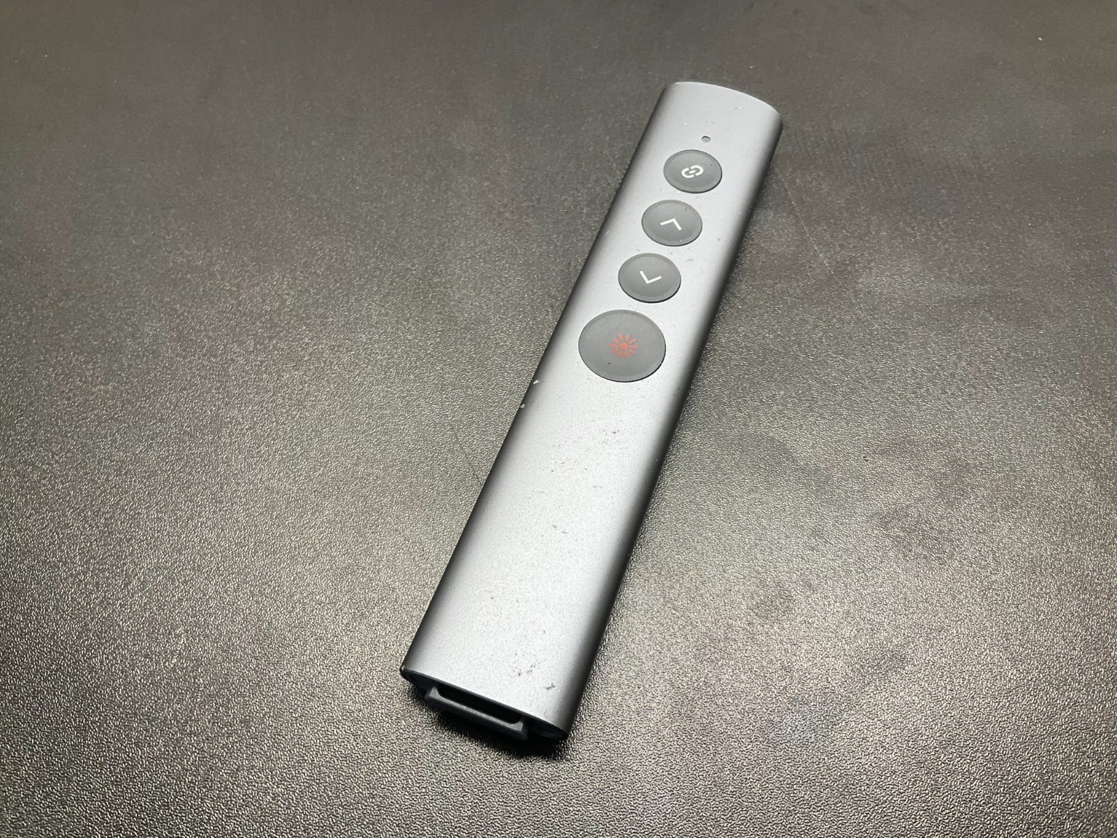 Metal Presentation Clicker with Laser Pointer Wireless Presenter Remote Red