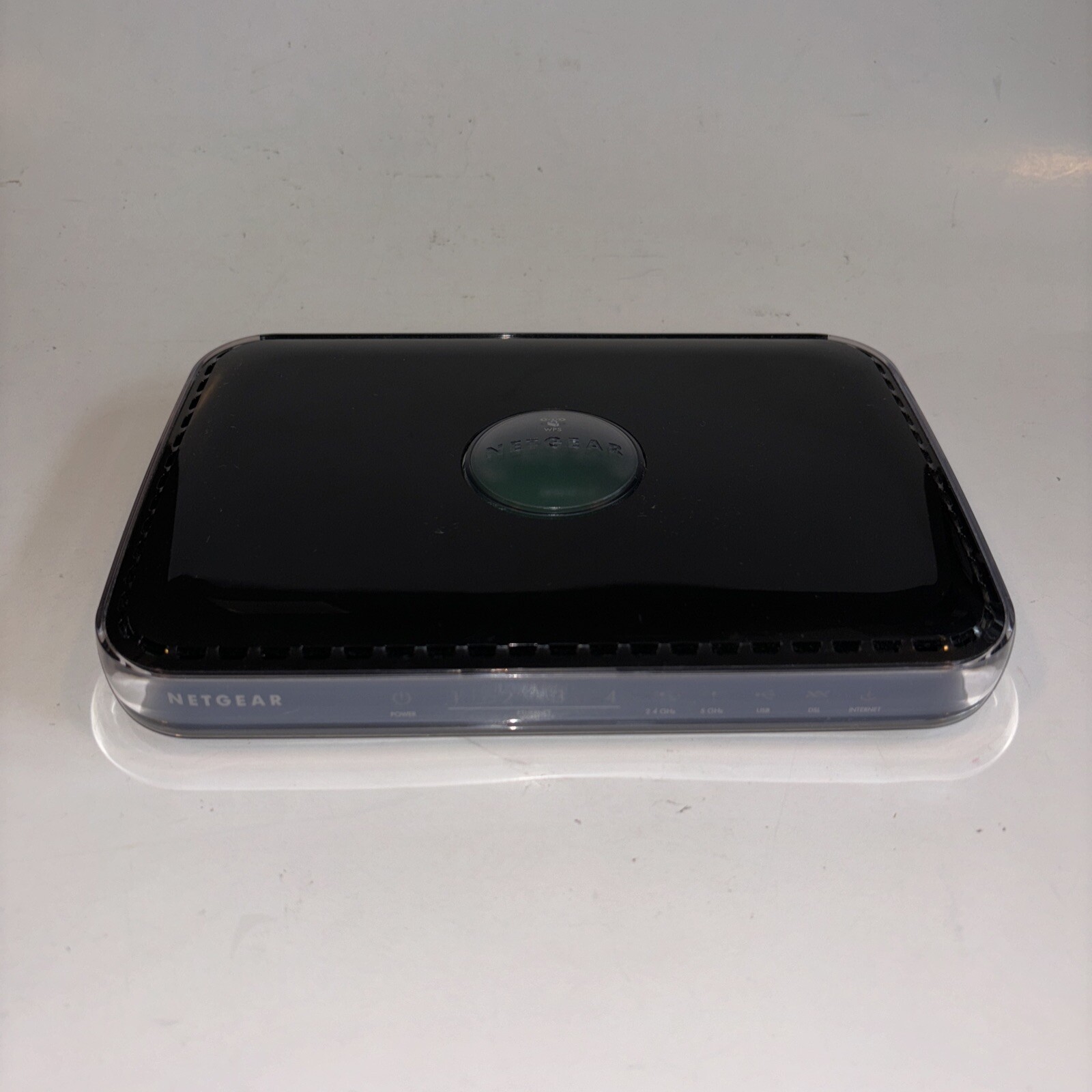 Netgear Rangemax Dual Band Wireless-N Modem Router DGND3300v2 NBN Compatible