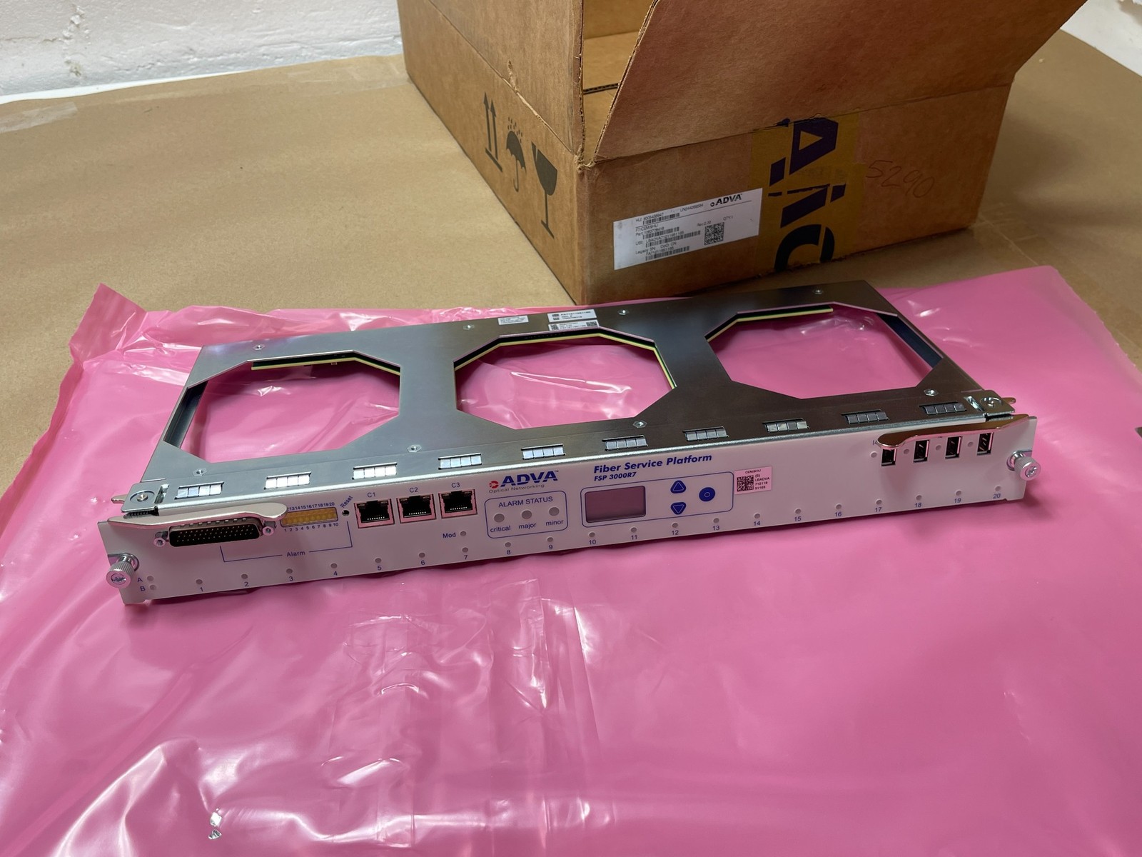 ADVA 1063708416 Fiber Service Platform FSP 3000 R7 Module 9HU Shelf HW REL 200
