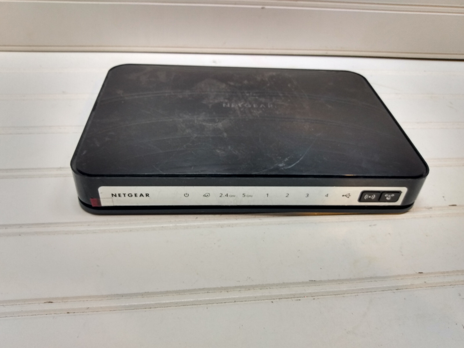 NETGEAR N750 Dual Band 4 Port Wi-Fi Gigabit Router (WNDR4300)