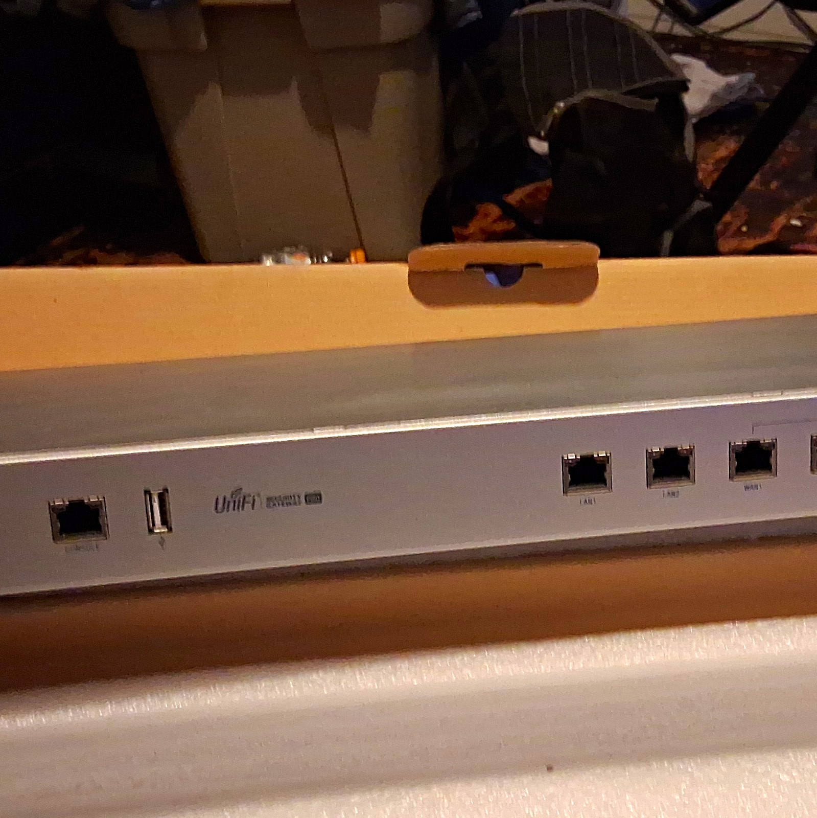 Ubiquiti UniFi Security Gateway Pro 4 Rackmount 1U Layer 3 1Gbps 2LAN