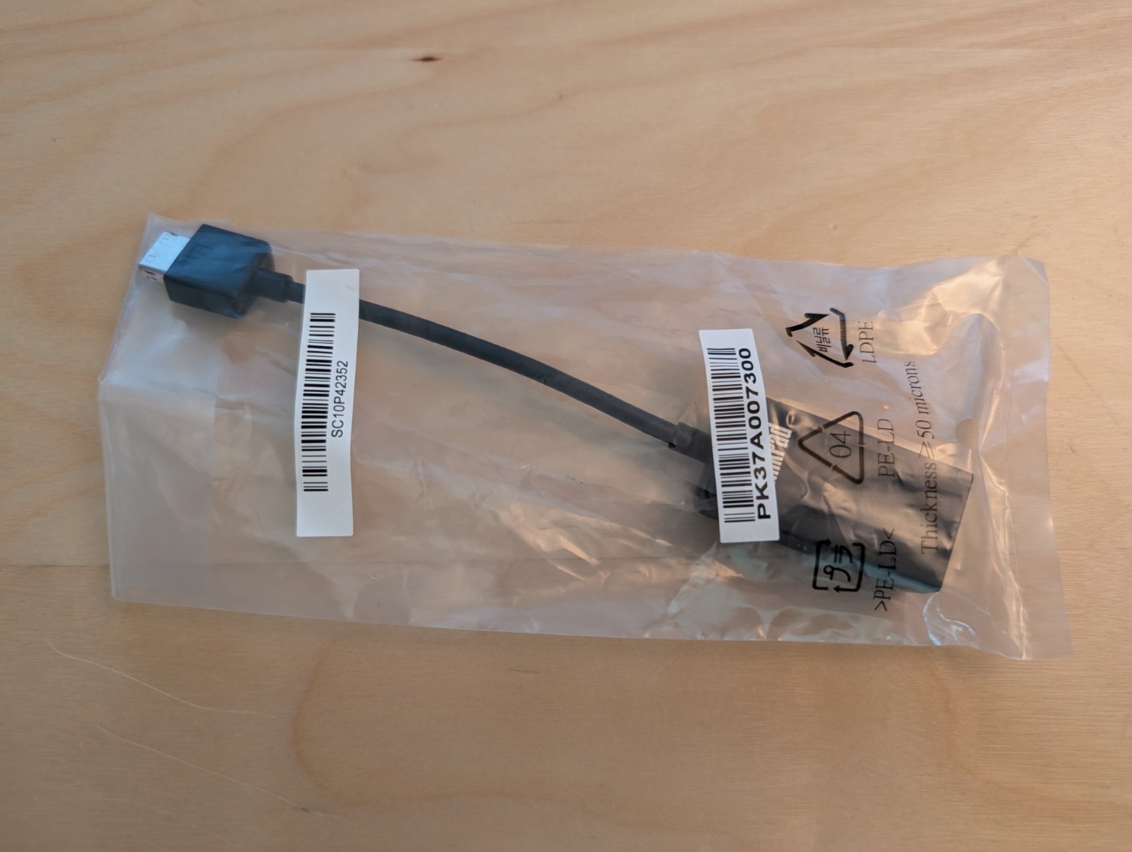 NEW Lenovo Ethernet RJ45 NETWORK Adapter - SC10P42352, 01YU026, PK37A007300