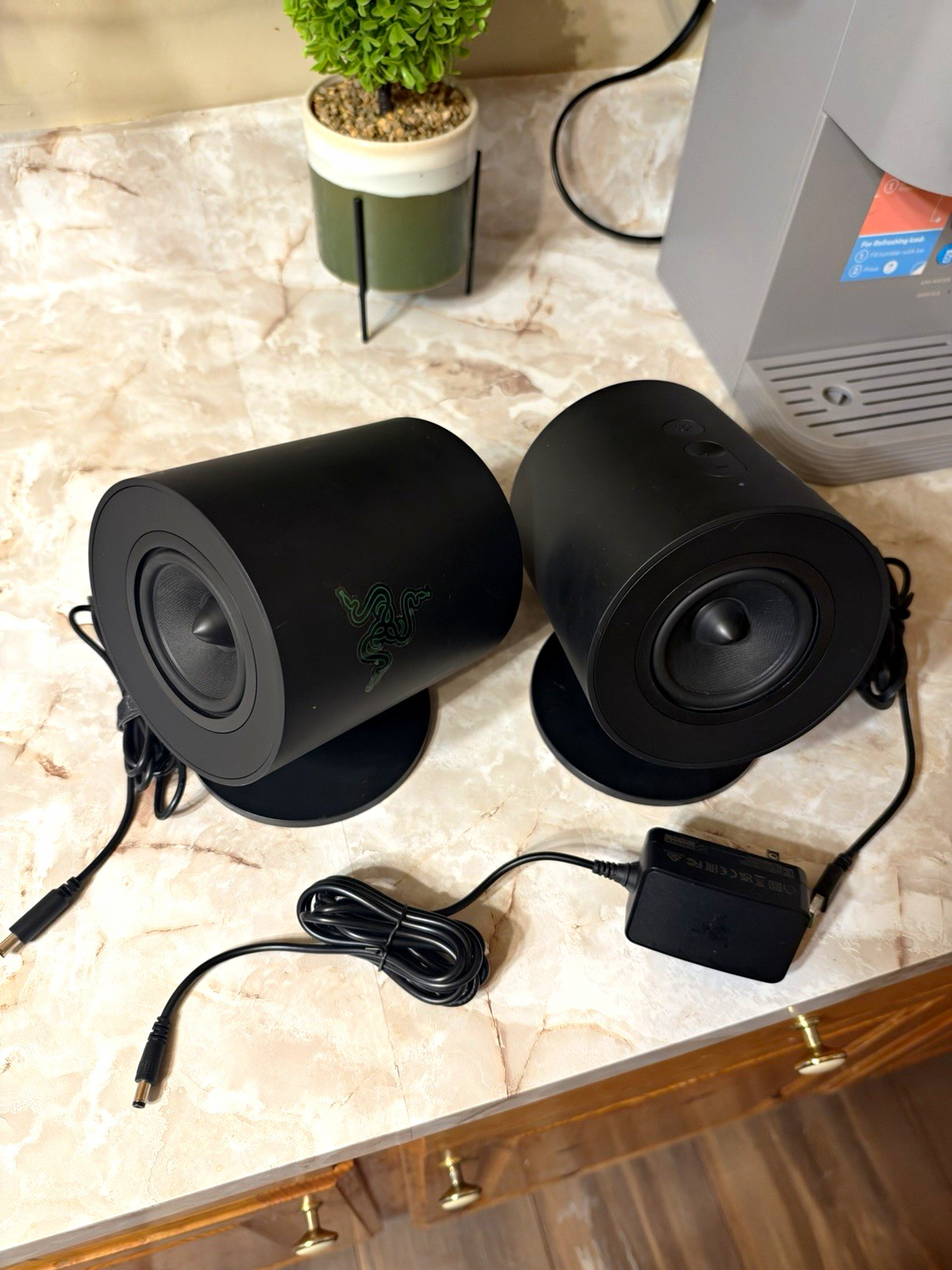 Razer Nommo V2 X 2.0 Channel Wired Computer Speakers Black RZ05-0476