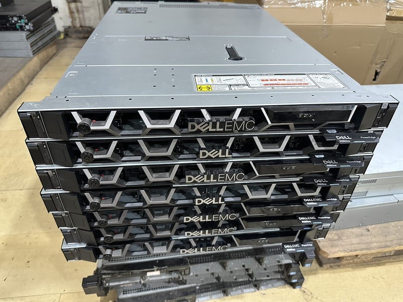 Dell PowerEdge R660xs 1U Server Xeon Gold 6421N/H755 RAID/ No RAM, No HDD