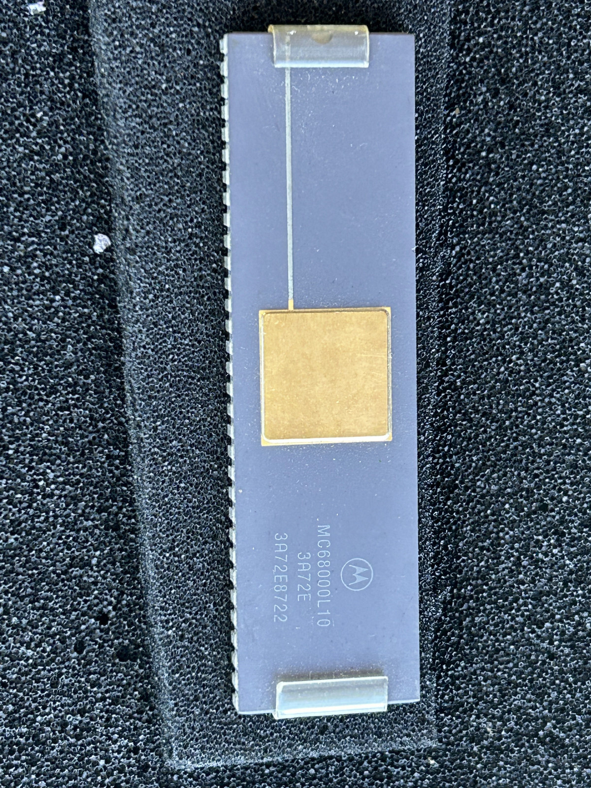 Motorola MC68000L10 Processor MC68000 32Bit CPU DIP64 10MHz CISC Microprocessor