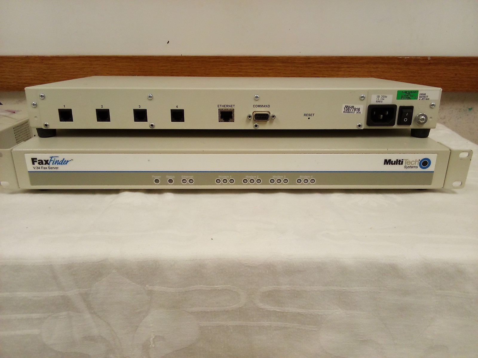 Multitech Systems FaxFinder v.34 FF420 - Fax Server 4-Port  -   (0036)
