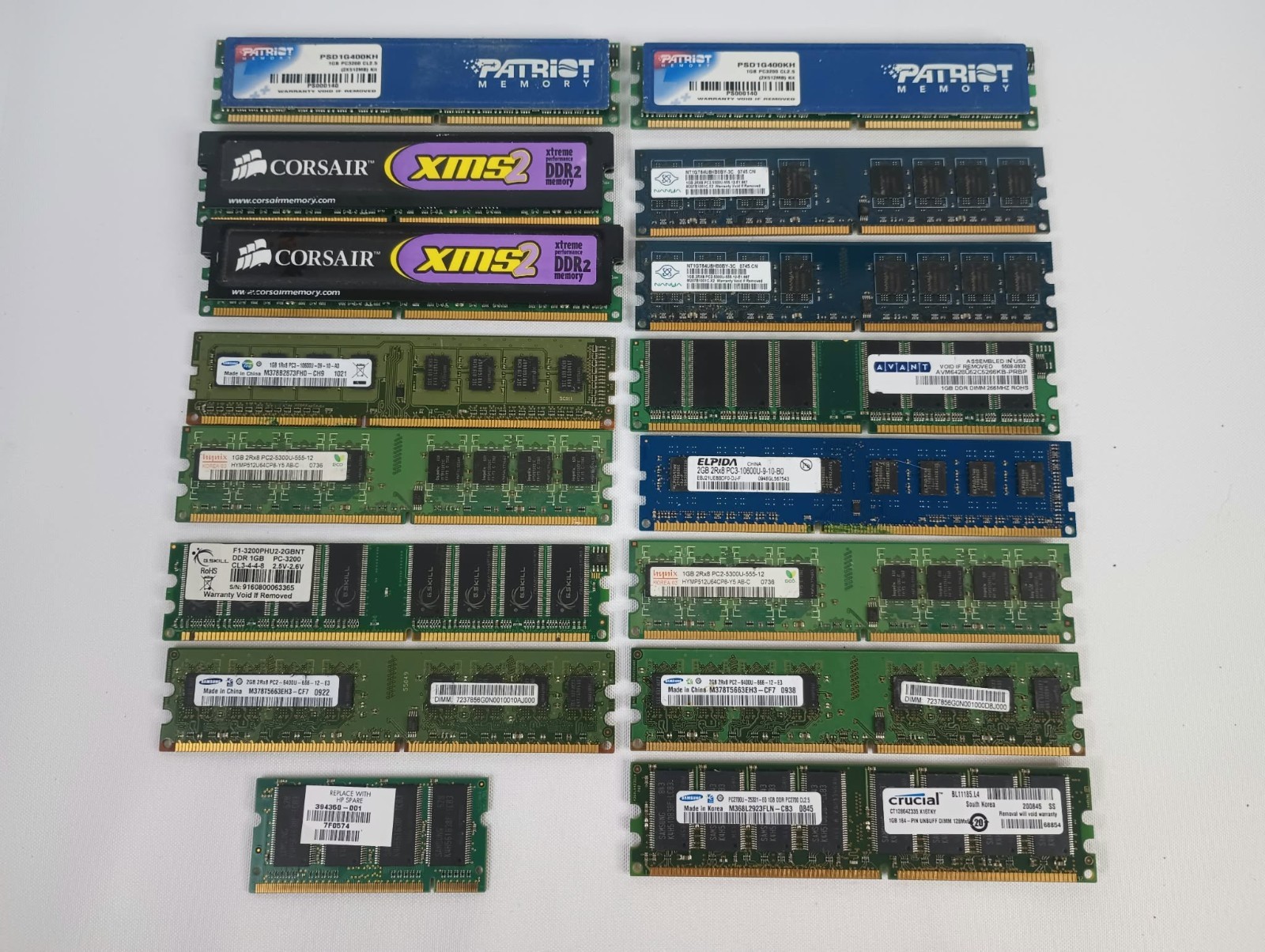 Lot of 16 mixed Computer pc RAM 2gb 1gb 512mb 12.4oz Gold Recovery Retro PC