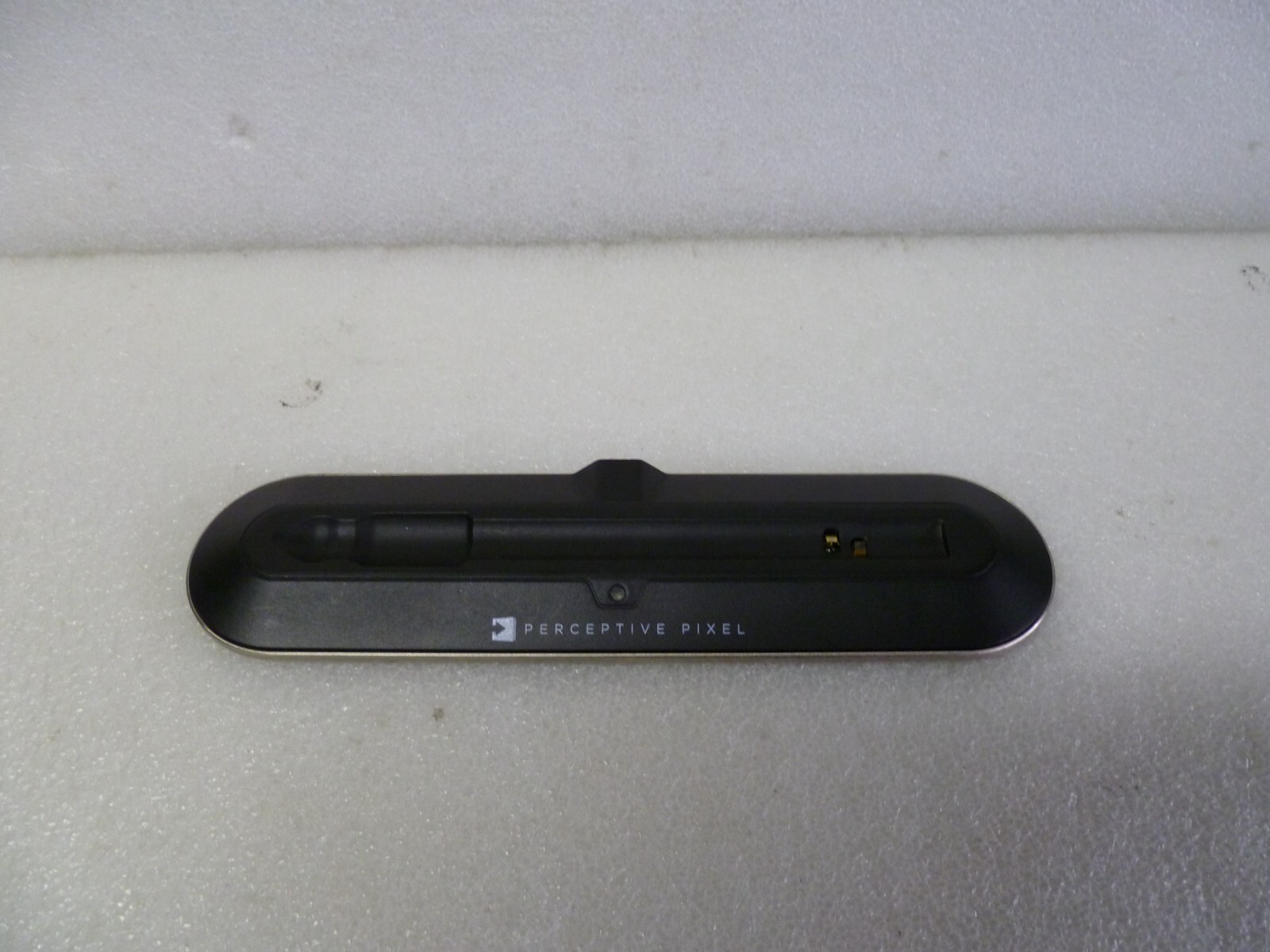 PERCEPTIVE PIXEL STYLUS DESKTOP CHARGER 100-0023 NO STYLUS AND AC ADAPTER