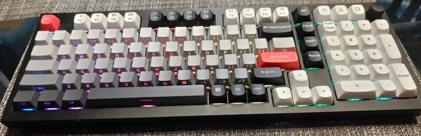 Keychron Q5 HE Hall Effect Wireless Magnetic Keyboard Gradient Keycaps RGB