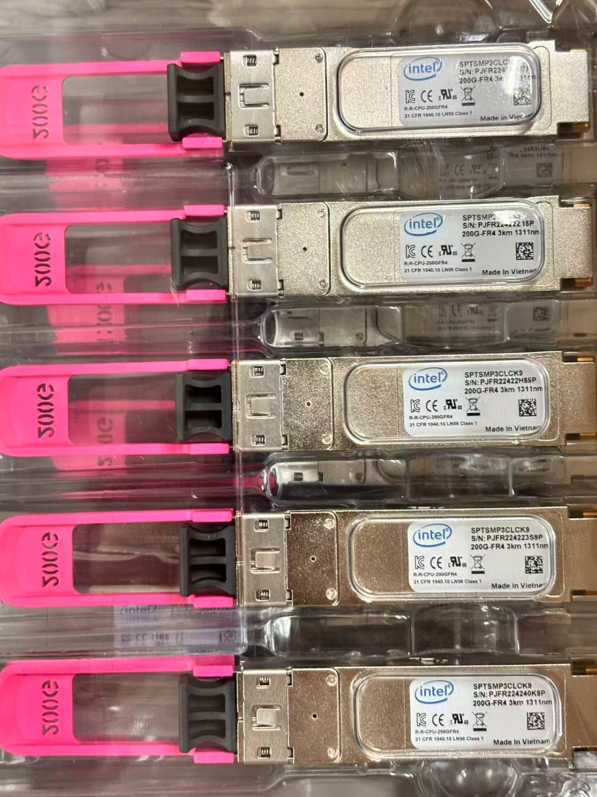Special offer for INTEL SPTSMP3CLCK9 200G FR4 QSFP56 3km 1311nm Transceivers