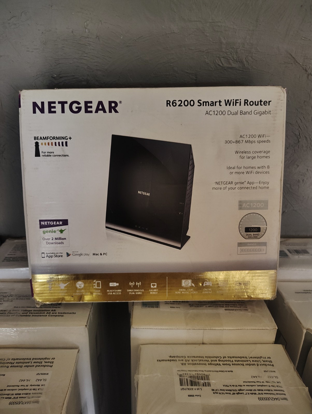 Netgear R6200 Smart WiFi Router AC1200 Dual Band Gigabit Wireless