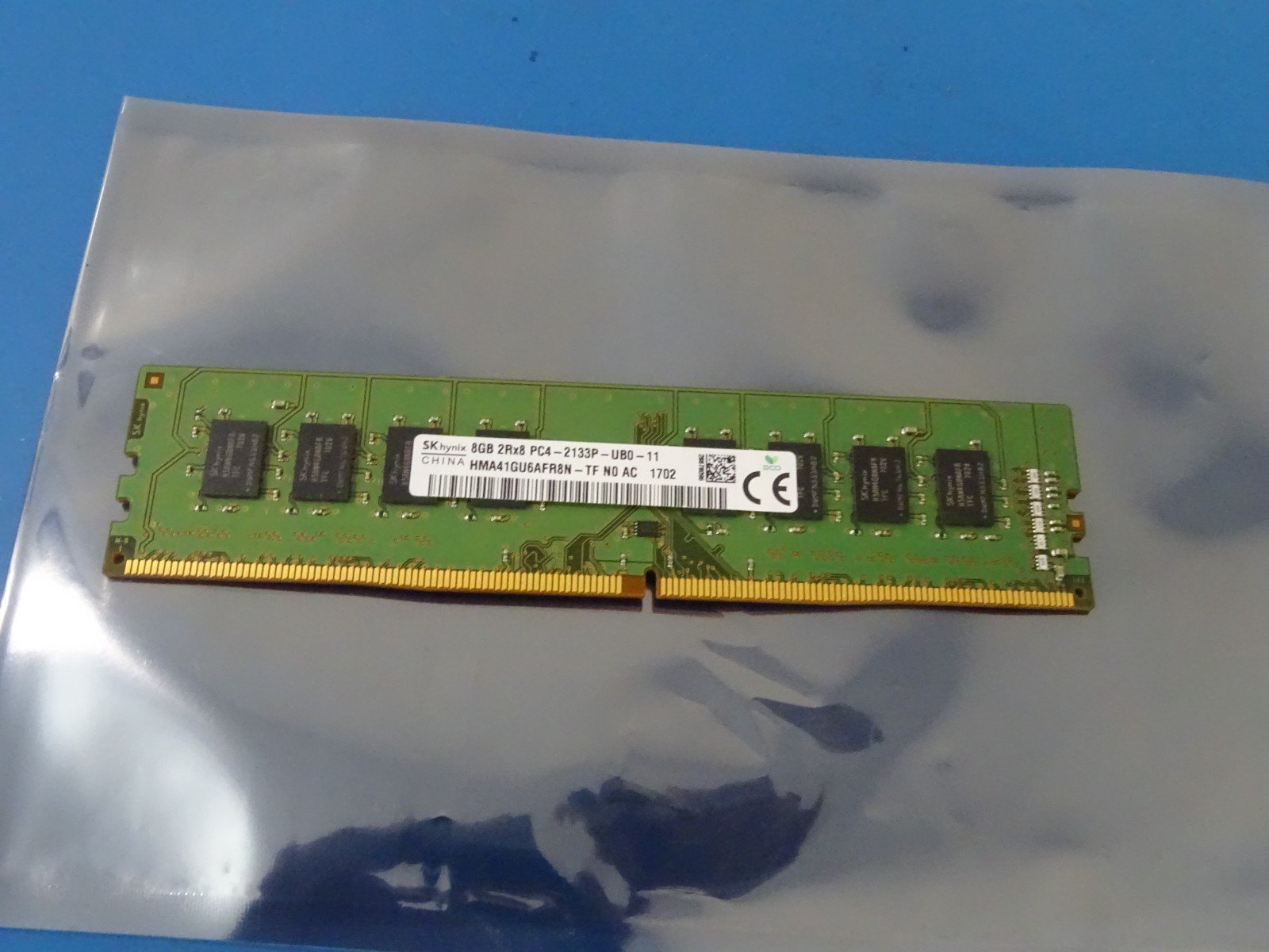 SK Hynix 8GB DDR4 Desktop RAM 2133MHz PC4-2133P UDIMM HMA41GU6AFR8N-TF 288-Pin