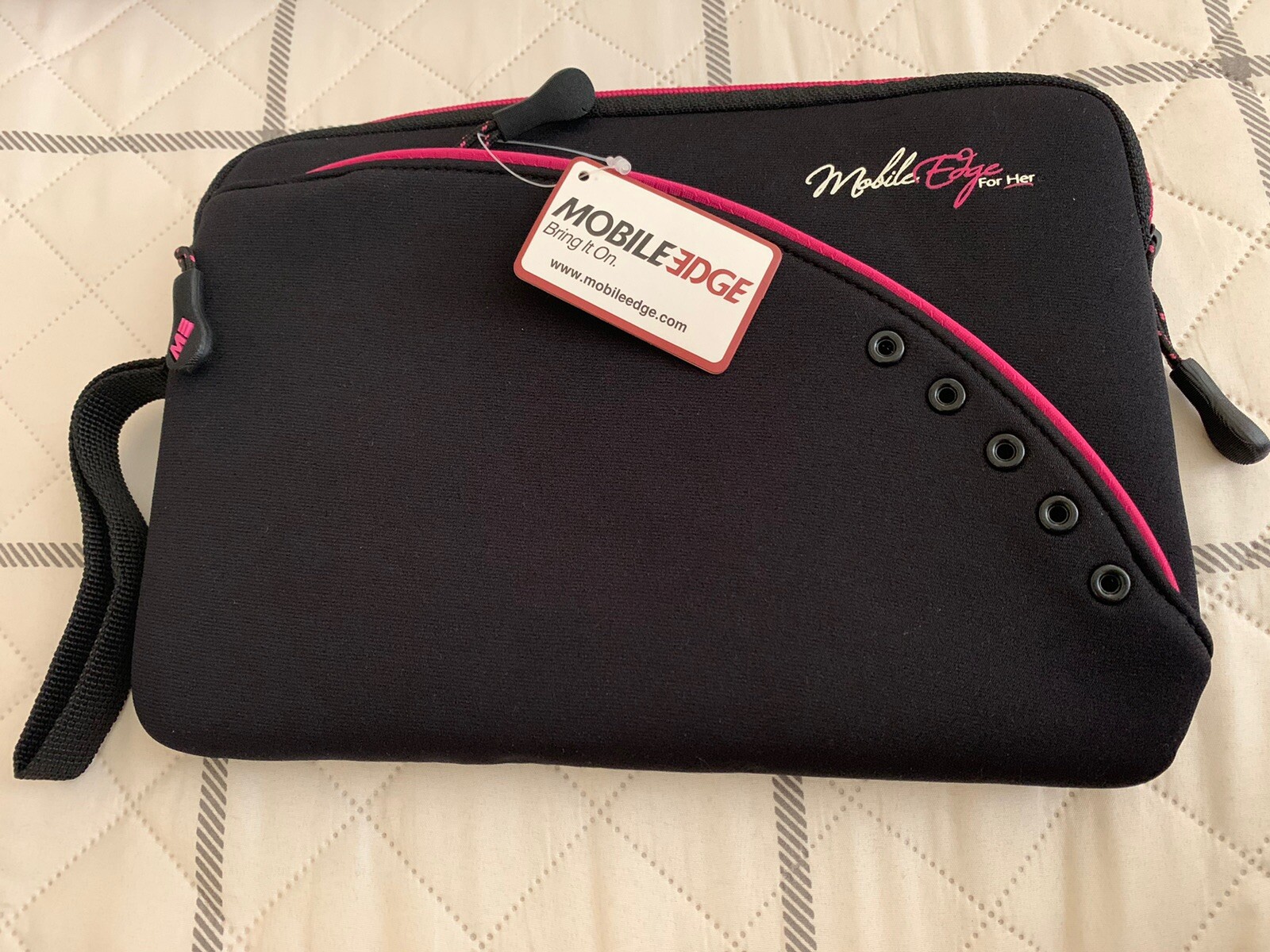 Mobile Edge Slip Suit Neoprene Netbook Sleeve  10"-11" Zip Case SPECIAL EDITION