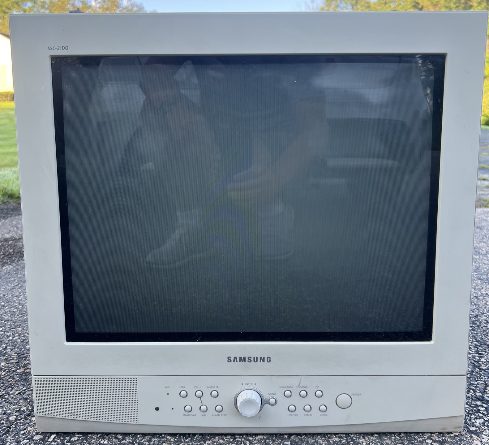 VINTAGE SAMSUNG SSC-21DQ CRT MONITOR